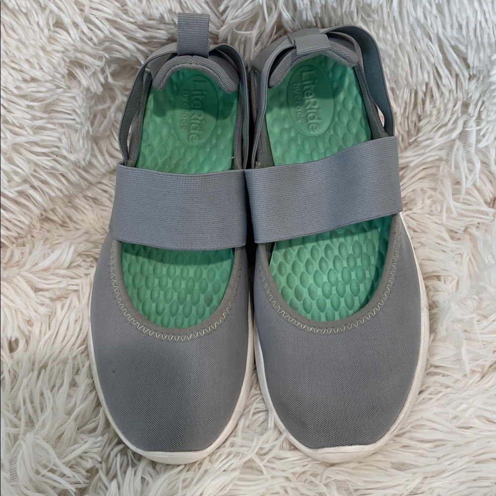 Gray Crocs Women's Slip-On Shoes 7